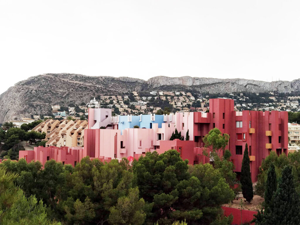la-muralla-roja-y-el-uso-del-color