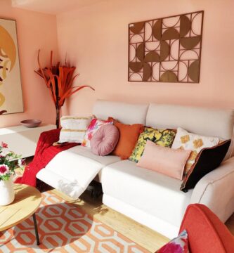 como-decorar-paredes-con-esculturas-interiorismo-valencia